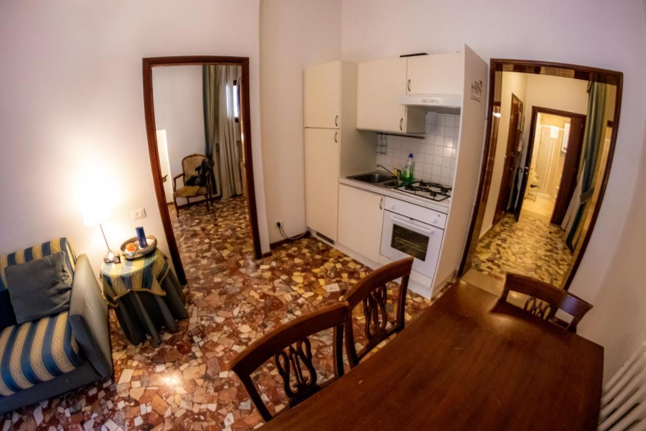 Zaffiro Apartment Венеція Екстер'єр фото
