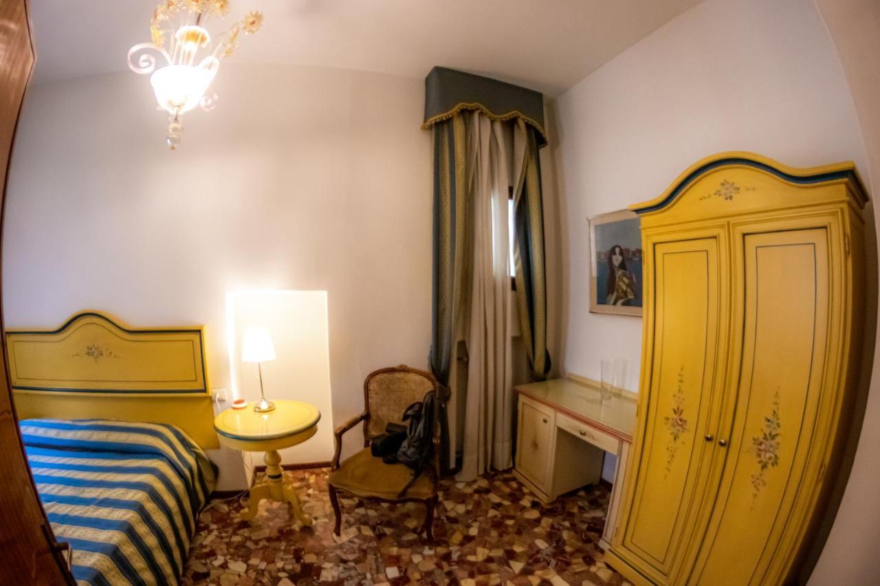 Zaffiro Apartment Венеція Екстер'єр фото
